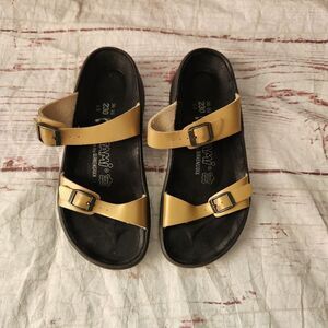 Tatami by Birkenstock 2 Strap Leather Sandal Size 36
